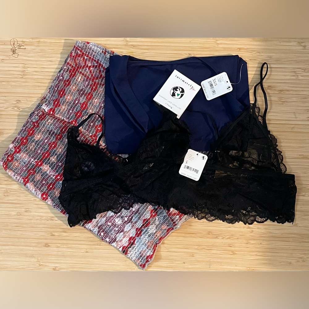 FP BUNDLE: Bralette 2 PK - Scoop Neck Crop Top - One Zella Printed Bike Short